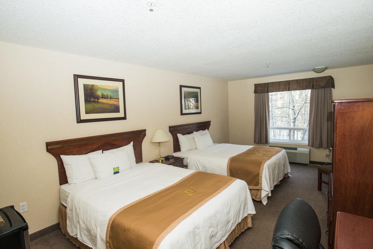 Lakeview Inns & Suites - Chetwynd 외부 사진